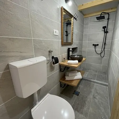 Cherry With Pool Holiday home *