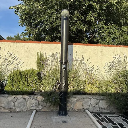 Cherry With Pool Holiday home Vrsine