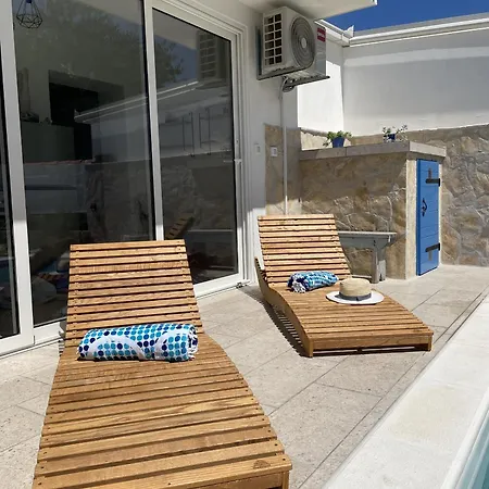 Cherry With Pool * Vrsine