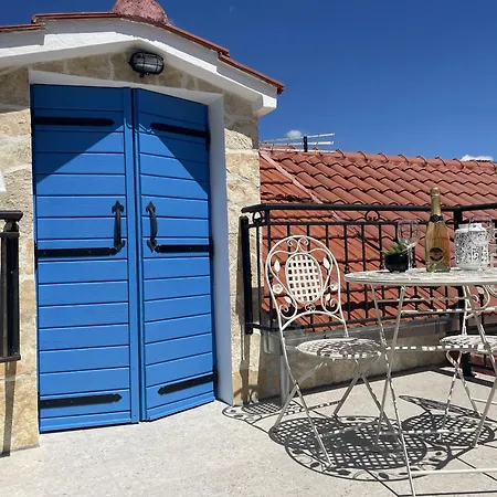 Ferienhaus Cherry With Pool Vrsine